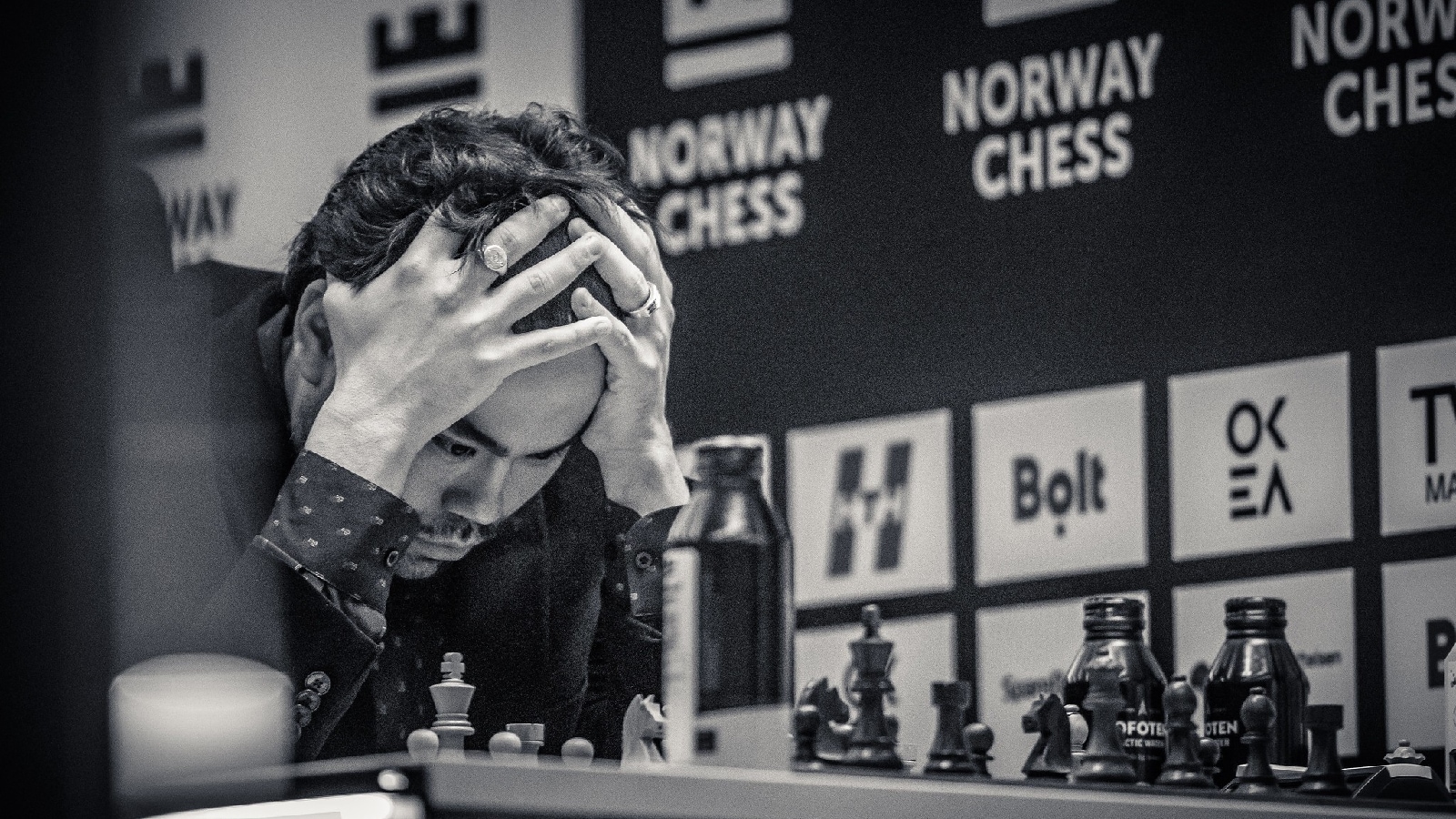 Hikaru Nakamura reacts during a game at Norway Chess. (PHOTO: Michal Walusza via Norway Chess)