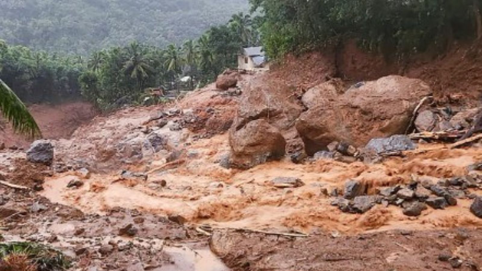 Landslide in Guinea Kills 11, Injures 10 Near Capital