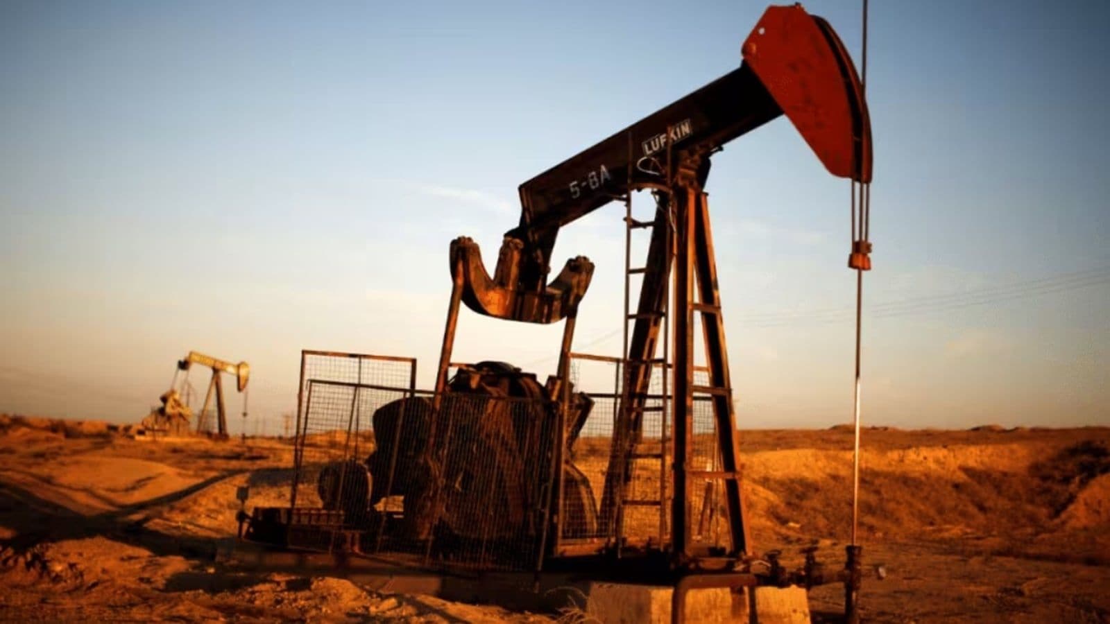 As Russian oil discount narrows, economists think India can afford import diversification