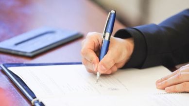 While all of Dunger’s signatures on the files concerned before his death had been in English, the ones on the licence renewal form were in Hindi, the probe found.