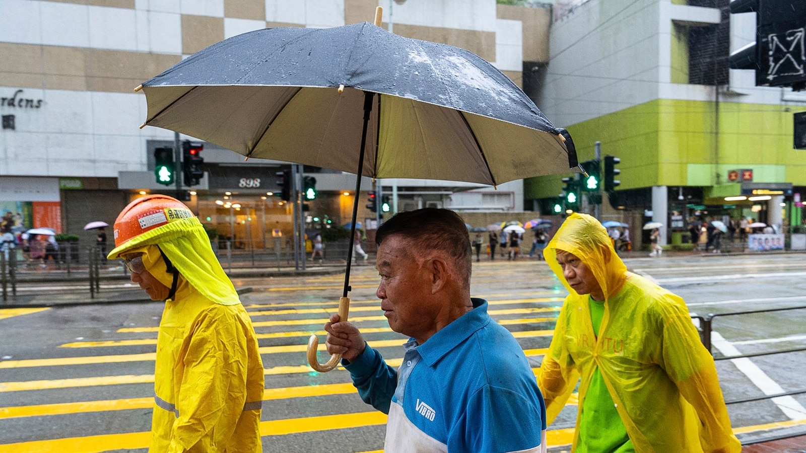 Chinese tourist city Sanya shuts down as Typhoon Kajiki intensifies