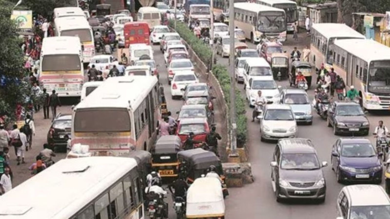 Pune Implements Traffic Diversions for Angarki Chaturthi