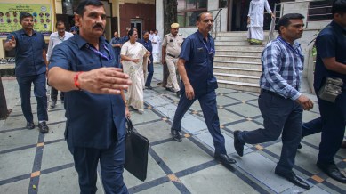 Rekha Gupta, Rekha Gupta security, Rekha Gupta armed bodyguards, Rekha Gupta Close Protection Team, delhi news, India news, Indian express, current affairs