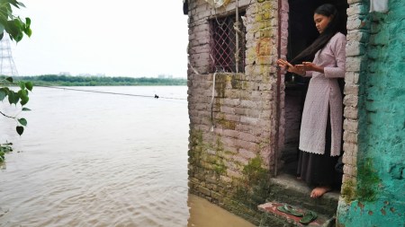delhi Waterlogged homes, delhi Waterlogging, Northeast Delhi, Yamuna floodplains, delhi Yamuna floodplains, delhi news, India news, Indian express, current affairs
