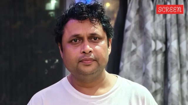 ممثل تلفزيوني يوجيش تريباثي معروف بأدواره في بهابيي غار بار هاين و Happu Ki Ultan Paltan
