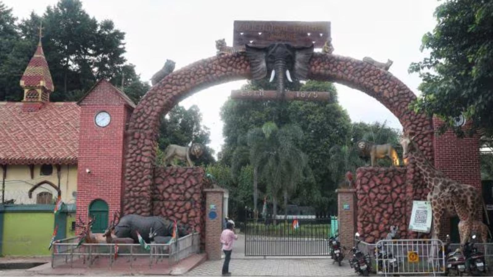 Calcutta HC puts interim stay on sale of a portion of Alipore Zoo