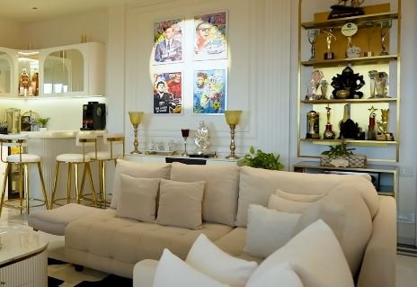 Arjun Bijlani living room and bar.