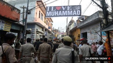 To maintain law and order, forces have been deployed in the area. In addition, the IG, SP, and DM conducted flag marches in sensitive areas to take stock of the situation in Bareilly.
