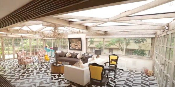 Farah Khan gives a tour of Chunky Panday's house.