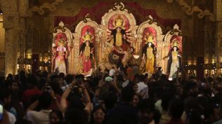West Bengal state government employees will enjoy over 150 non-working days in 2026 with an extended 12-day mega break for Durga Puja. (File)