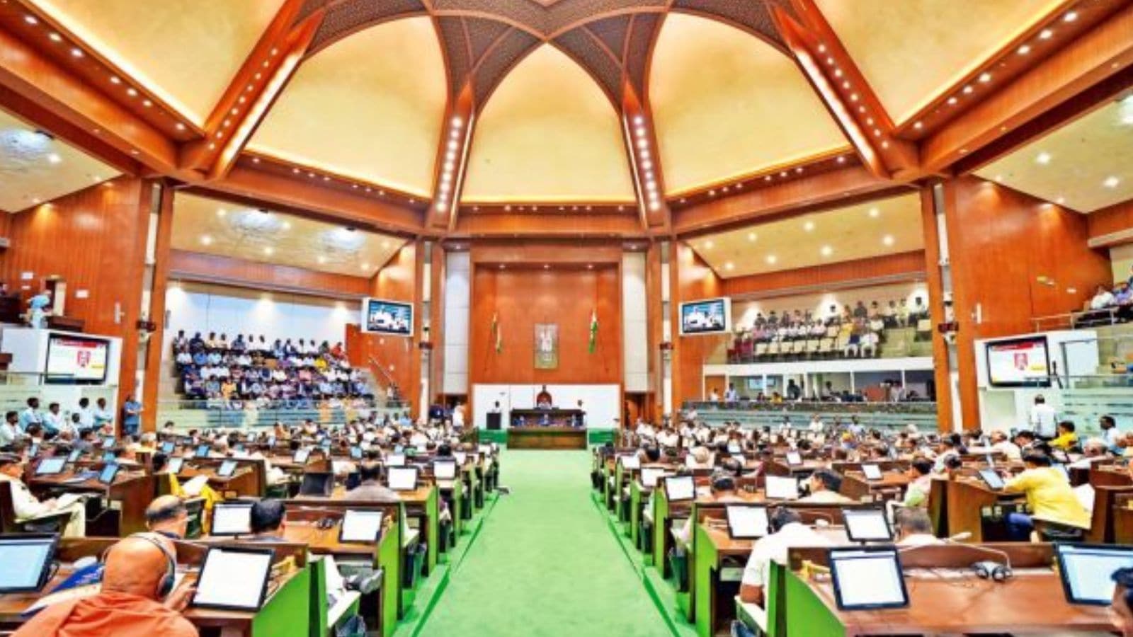 Gujarat Assembly Passes Bill Decriminalising Minor Offences Amid Opposition Warnings post image