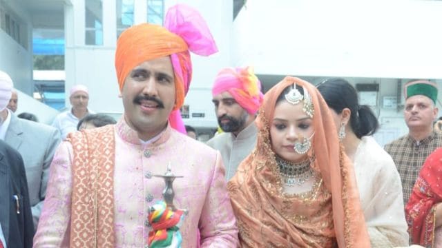 Himachal cabinet minister Vikram Aditya Singh with his wife Dr. Amrin Kaur during wedding ceremony at sector 11 Gurudwara in Chandigarh. Express Photo by Kamleshwar singh