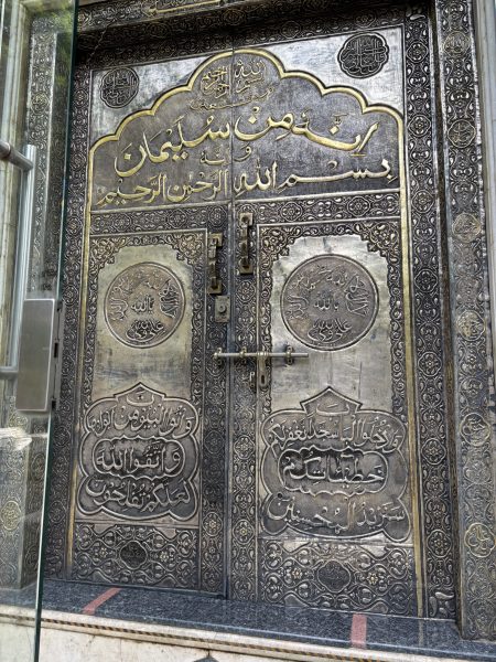 MF Hussain mausoleum Saraspur, Ahmedabad Sulaimani spiritual head mausoleum, Lucky Tea Stall, 16th century Sidi Sayed Mosque, Padma Vibhushan MF Hussain, Pritzker awardee Balkrishna Doshi, Brookwood Cemetery Surrey Hussain, Gujarat, Indian Express