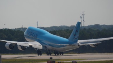 Flight carrying South Korean workers detained in Atlanta immigration raid leaves US