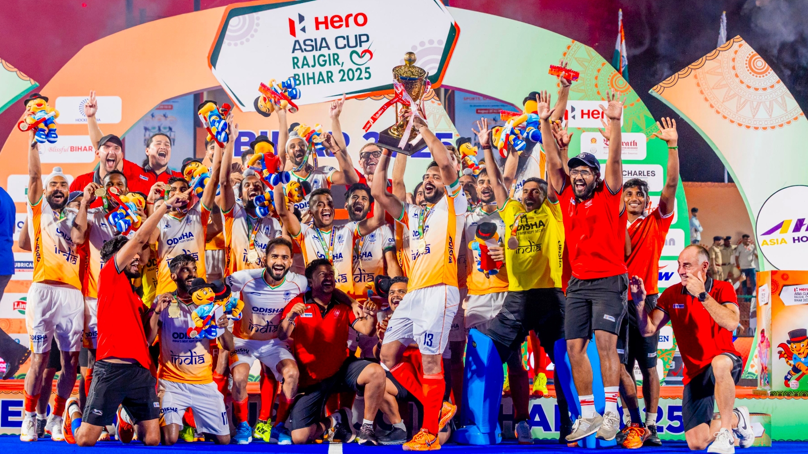 India hockey team celebrate winning the Asia Cup after defeating Korea in the final. (Hockey India)