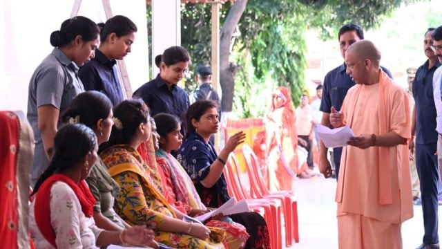Yogi Adityanath, Yogi Adityanath govt, Yogi announces employment zone, gida, Gorakhpur Industrial Development Authority, Lucknow news, Uttar pradesh news, Indian express, Current affairs