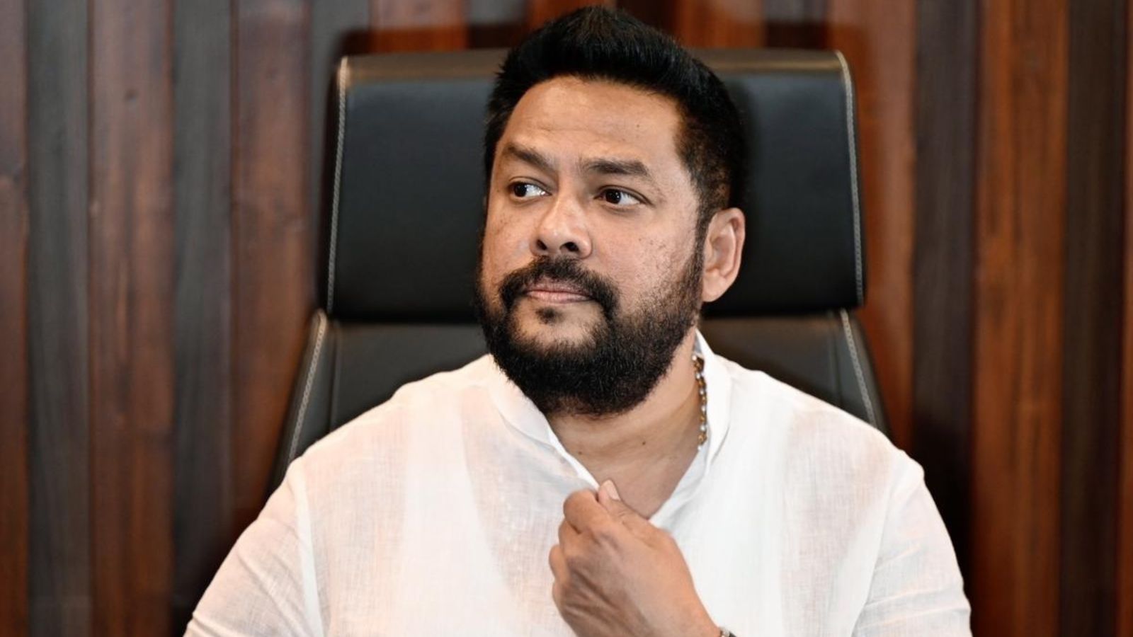 कर्नाटक विधानसभा में भारी हंगामा: मंत्री बी नागेंद्र ने इस्तीफे के प्रस्ताव को ठुकराया