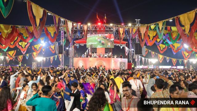 Lukshmi Vilas Palace garba