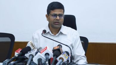 Mumbai Crime Branch DCP Raj Tilak Roushan addresses the media regarding the recent rifle theft case at the CP office in Mumbai