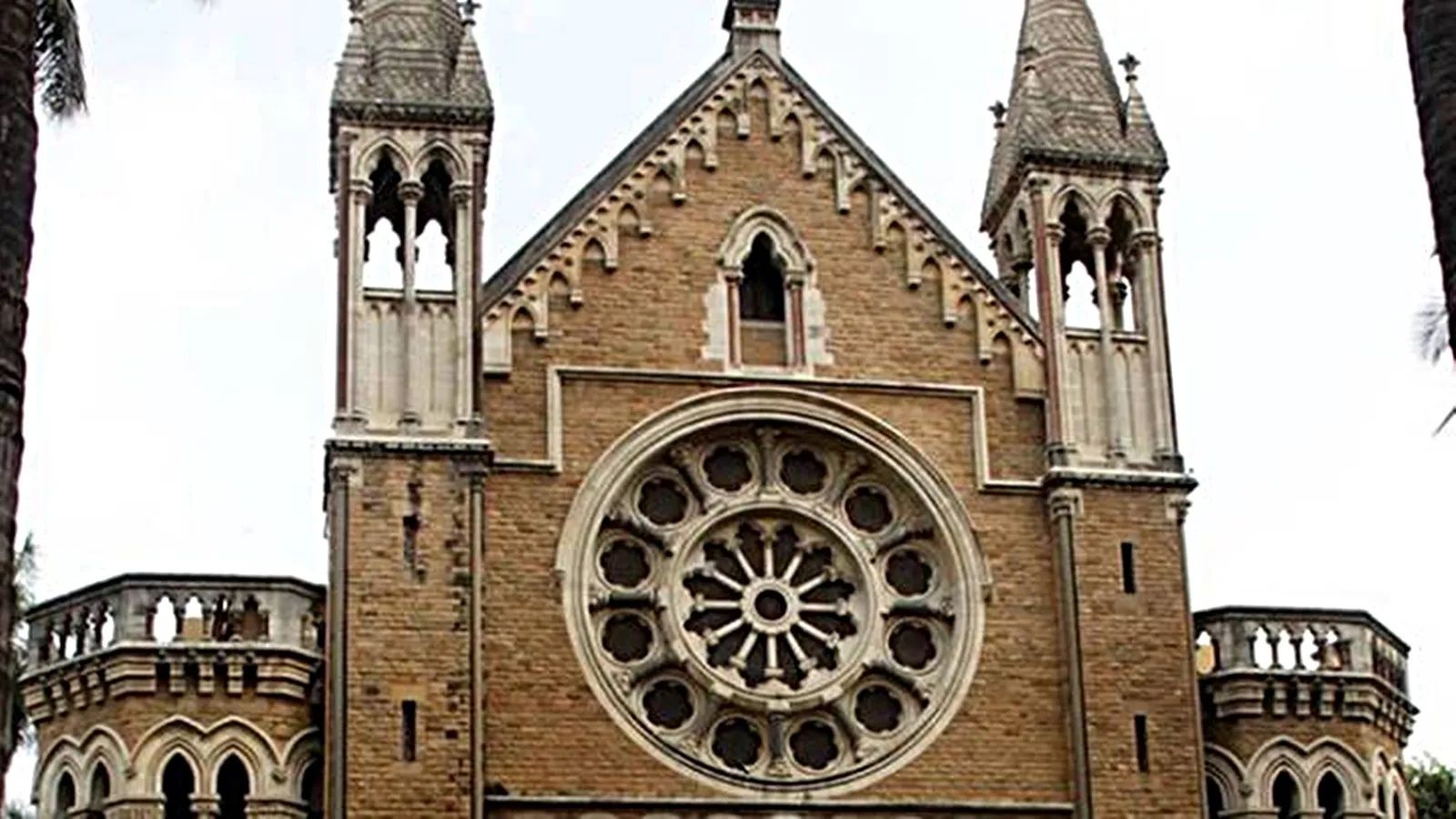 LLM Aspirants Request Mumbai University Application Extension