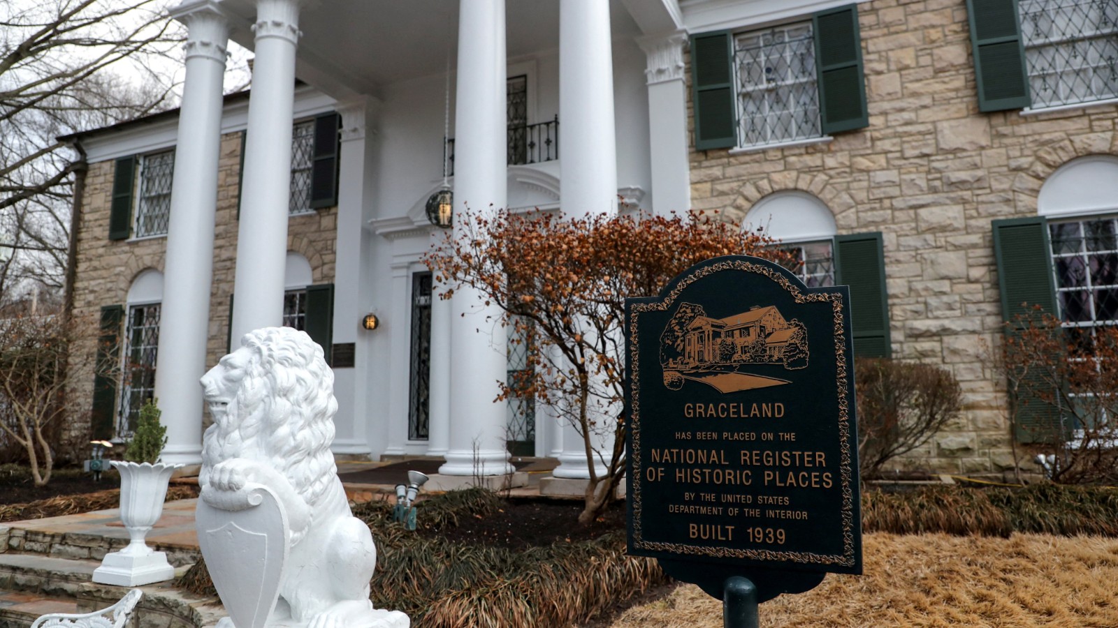 Woman Sentenced for Attempted Graceland Fraud