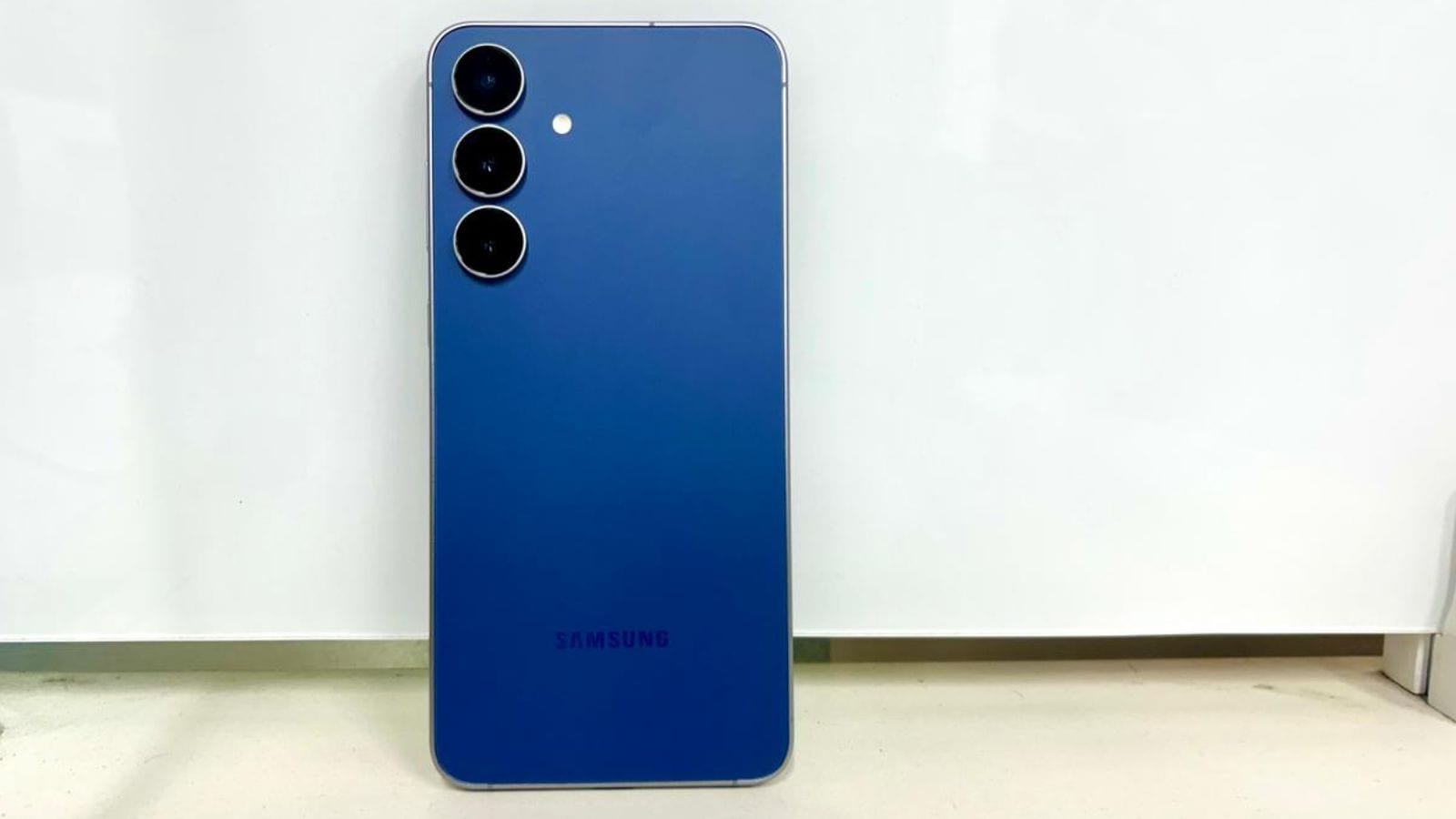 Samsung rolls out Galaxy S25 FE with enhanced security and better AI features for productivity