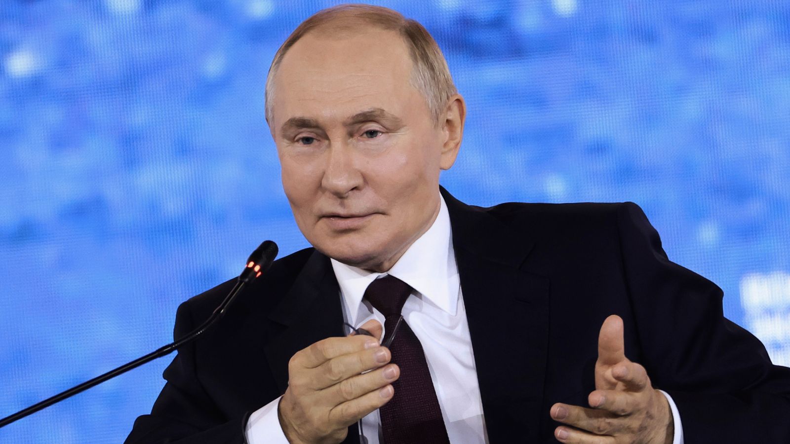 Putin Western troops Ukraine