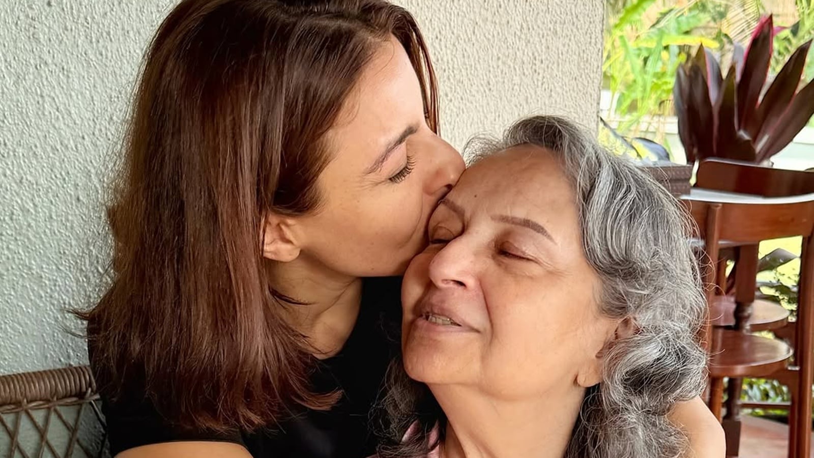 ‘He might not feel the incentive to propose’: Soha Ali Khan recalls amma Sharmila Tagore’s advice on live-in relationships; does cohabitation really delay marriage?