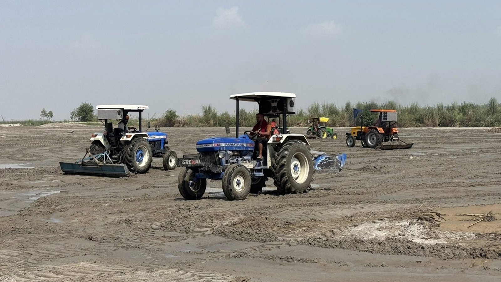 Punjab Farmers Face Challenges Removing Flood-Deposited Sand