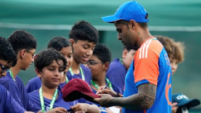 Sunil Gavaskar supported Suryakumar Yadav's decision to not bat in the India vs Oman Asia Cup match. (AP)