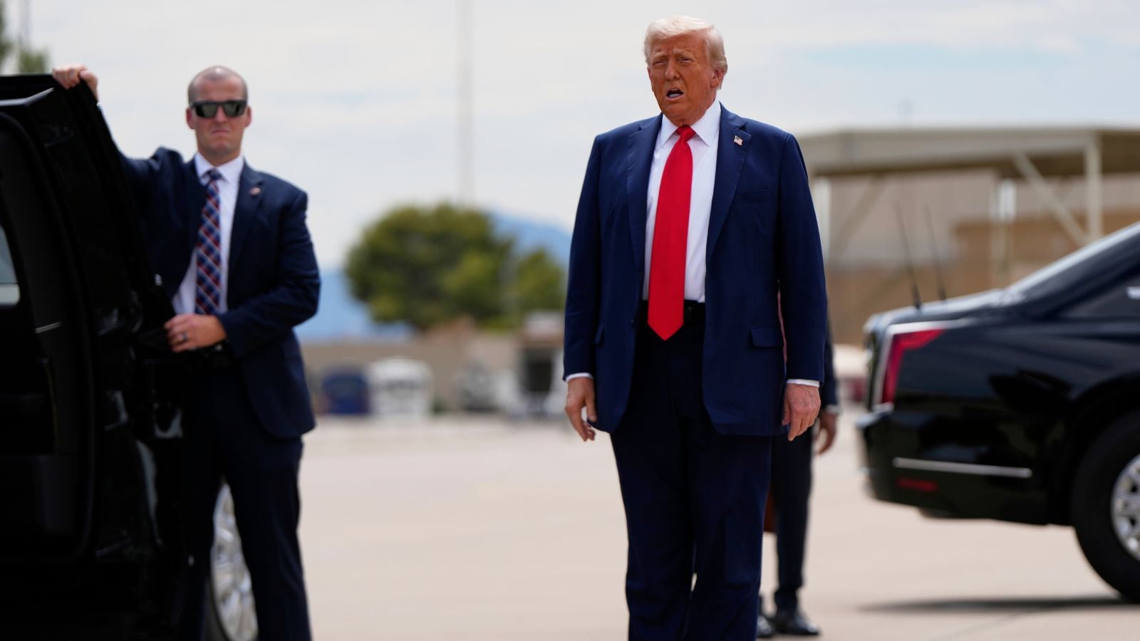 Trump will lead high-profile lineup honoring Charlie Kirk at Arizona service