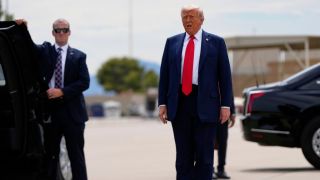 After midnight, holders with H-1B visas could not be permitted to return to the country unless they have paid $100,000. (Image: AP)