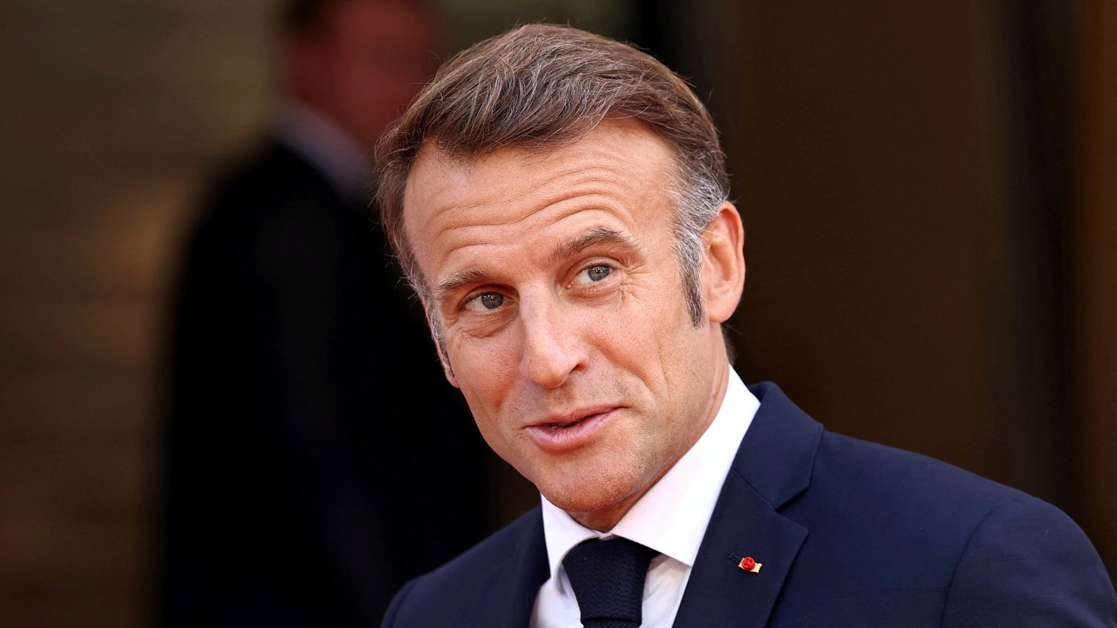 Macron: US Should Reverse Palestinian Visa Decision