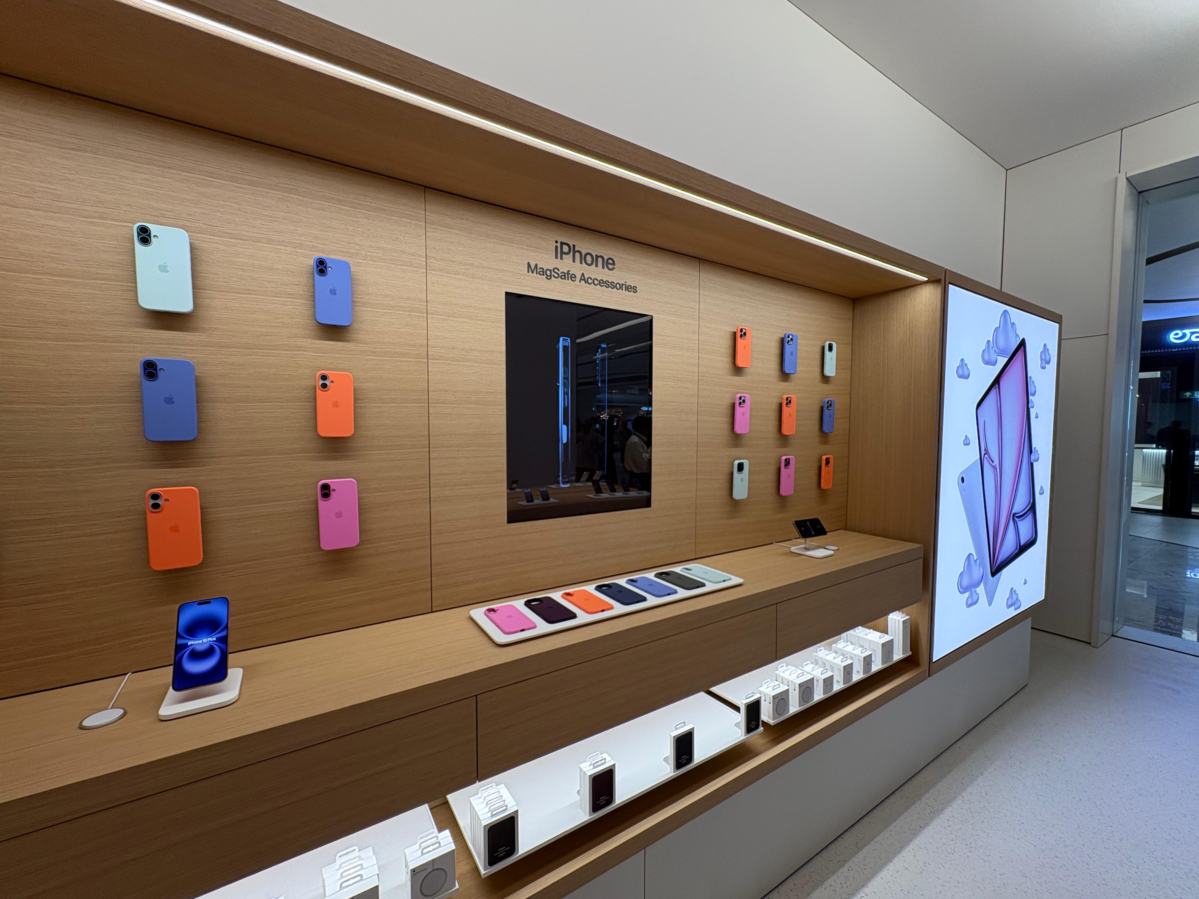 Inside Apple Hebbal.(Image: Bijin Jose/The Indian Express)
