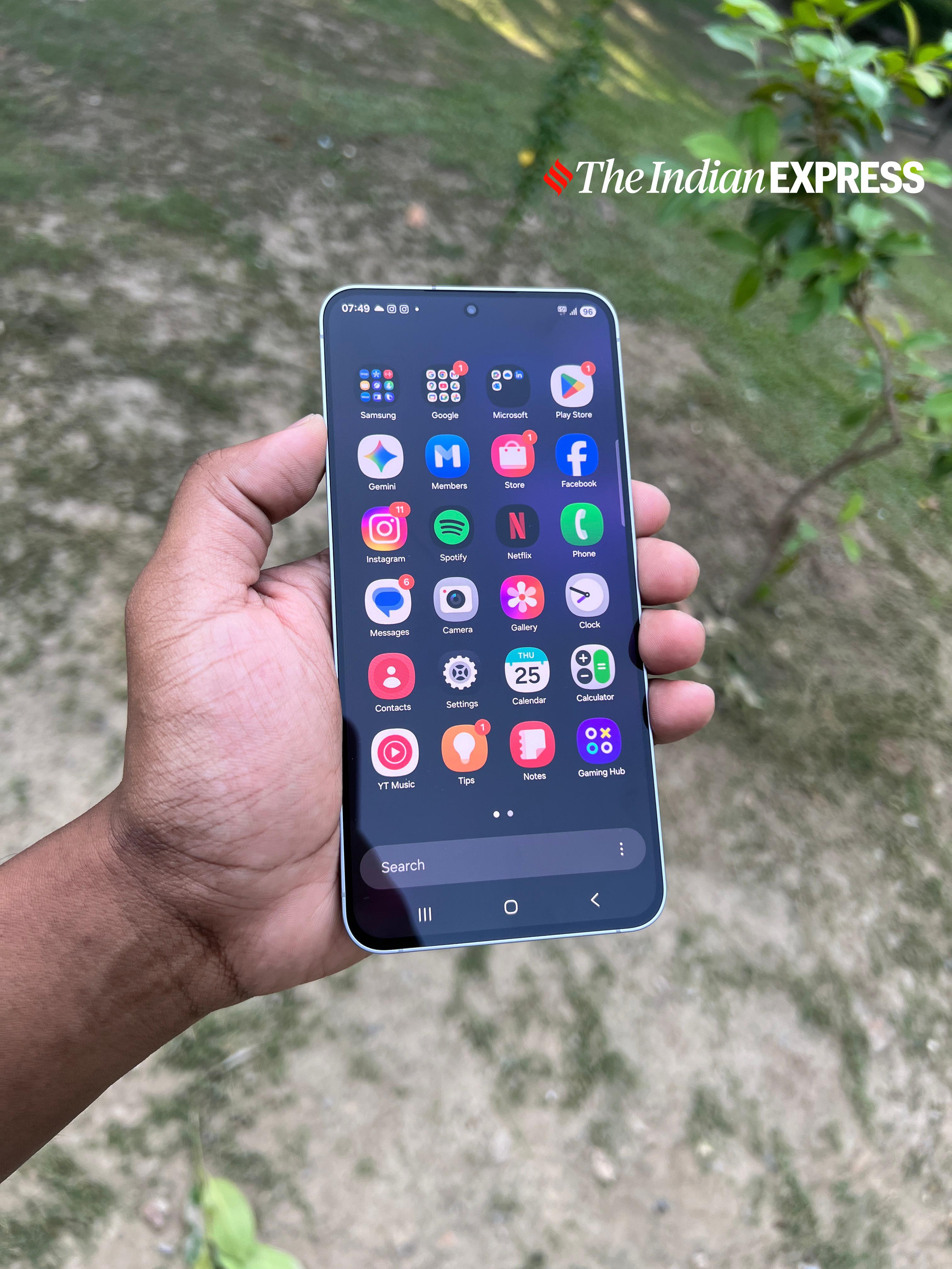 Samsung’s One UI 8 on Android 16 delivers a clean, snappy software experience. (Image: Bijin Jose/The Indian Express)