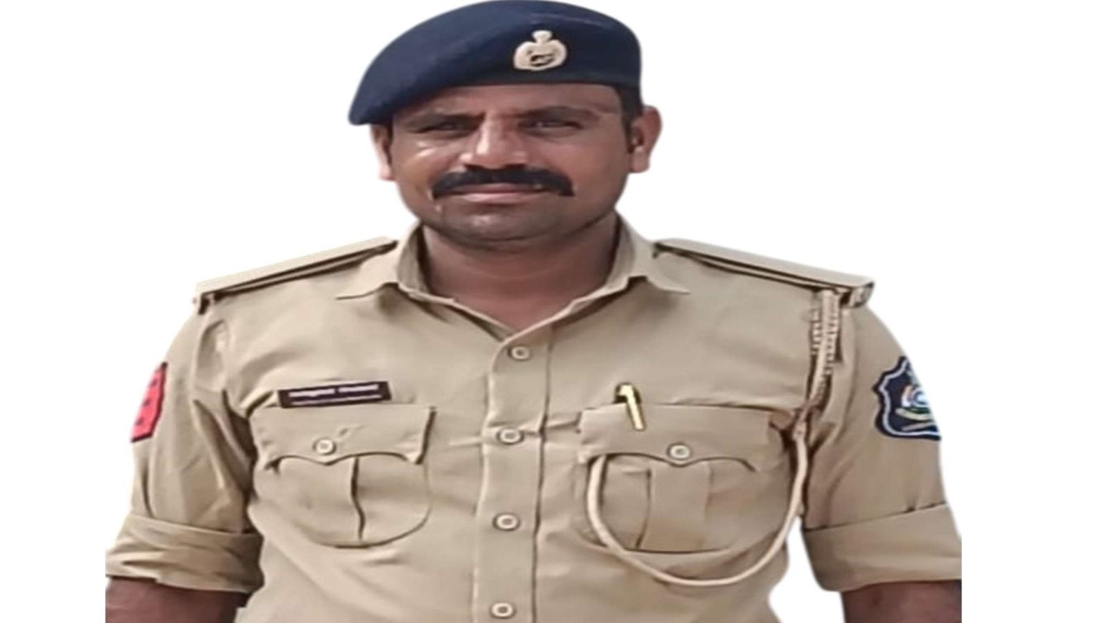 Head Constable Saves Suicidal Man from Train in Ahmedabad