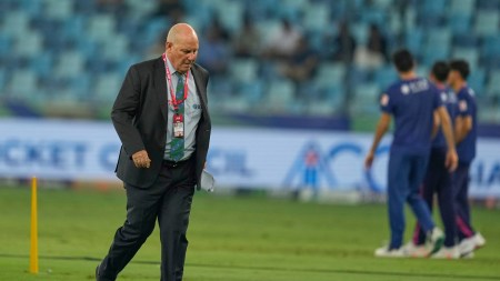 Match referee Andy Pycroft walks back after the toss during the Asia Cup cricket match between Pakistan and United Arab Emirates at Dubai International Cricket Stadium, United Arab Emirates, Wednesday, Sept. 17, 2025. (AP Photo/Altaf Qadri)