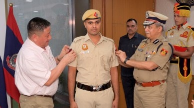 Delhi Police, constable nabs 3 robbers, constable nabs 3 robbers following intense chase,, delhi news, India news, Indian express, current affairs