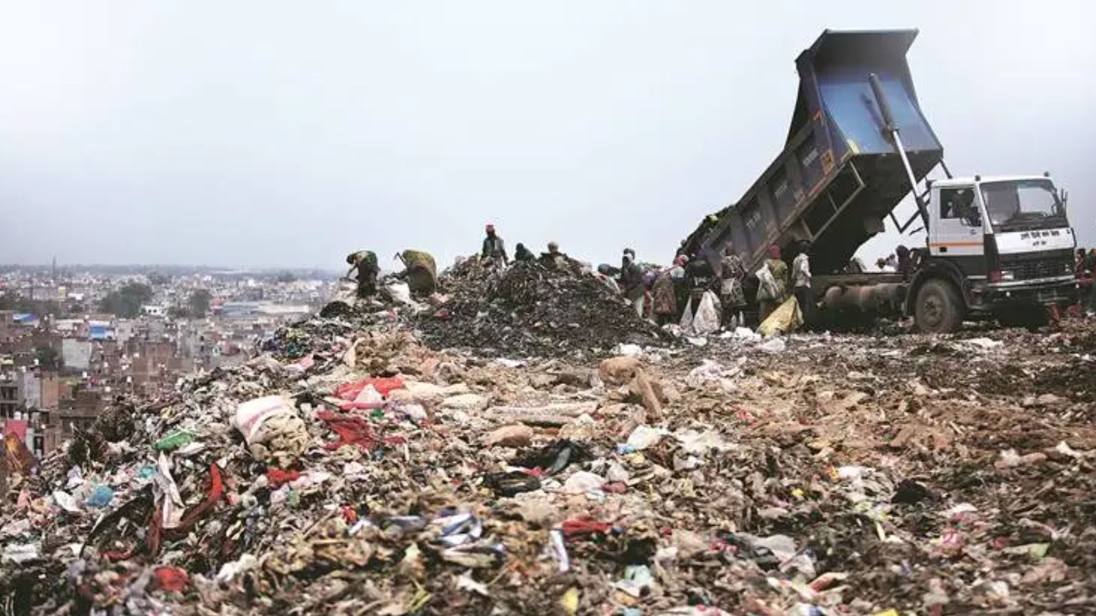 Delhi Plans Parks, Gaming Zones on Cleared Landfill Sites