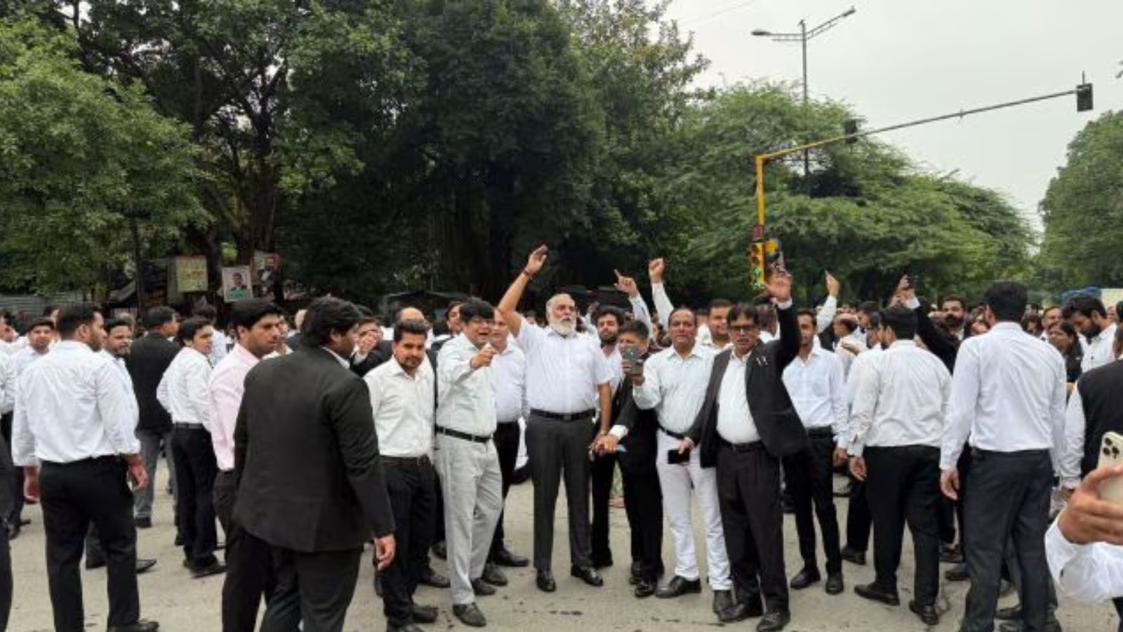 Bar Council of India Asks Delhi Lawyers to End Strike