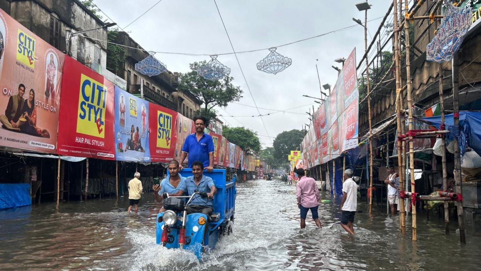 Kolkata Rain Today Live Updates: IMD Issues Heavy Rainfall Alert in Kolkata