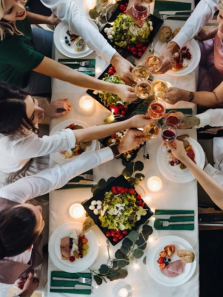 What happens when you eat an early dinner?