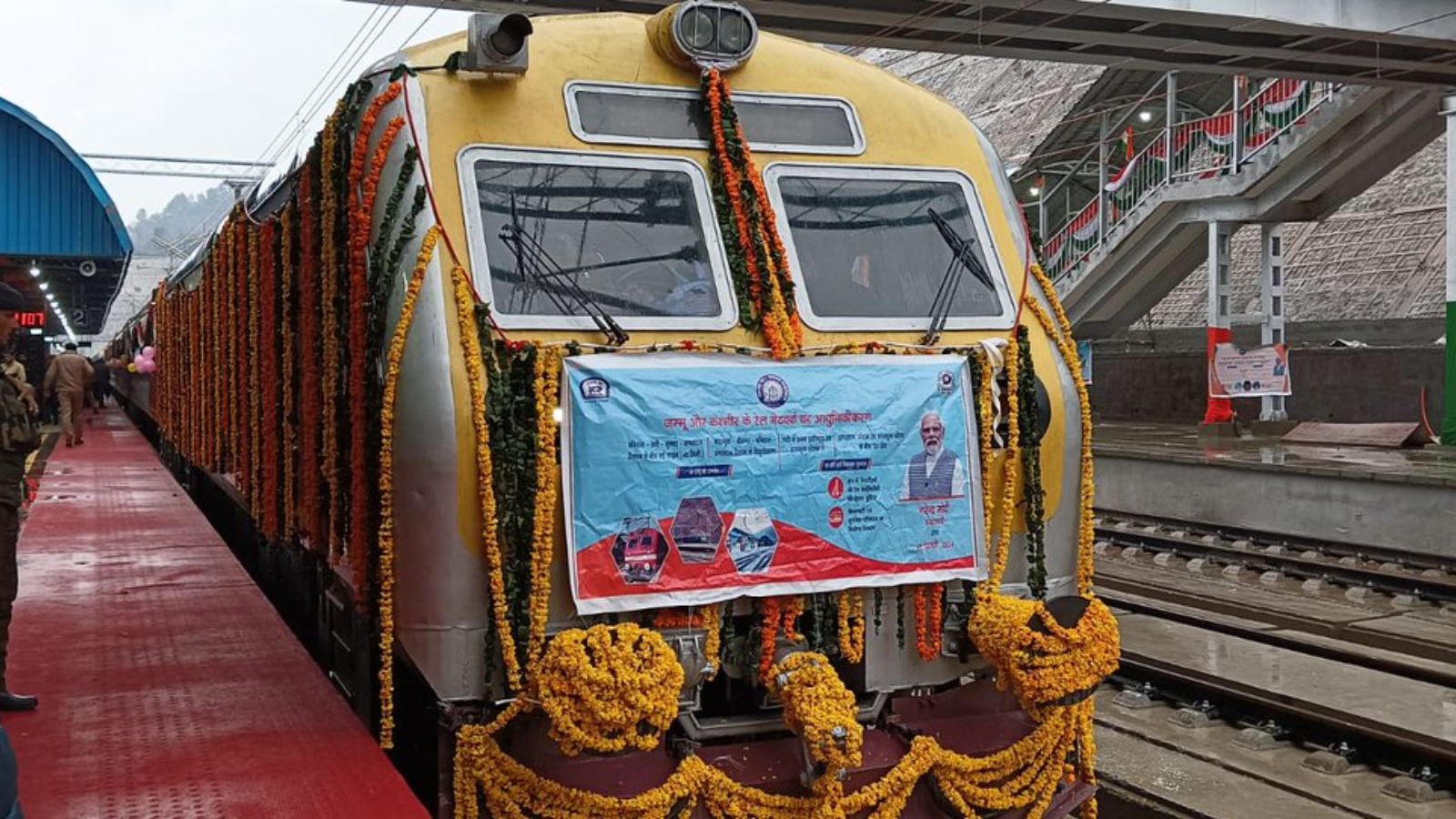 IRCTC Launches Local Vegetarian Cuisine on Vande Bharat