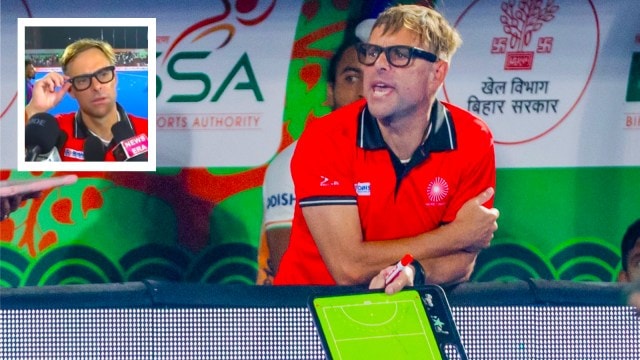 Craig Fulton uses the Meta glasses (highlighted in inset) to record his team talks with the Indian hockey team and then reflect on them later. (PHOTO: Hockey India)
