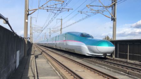 A view of Japanese Shinkansen E5 series trains (Image: East Japan Railway Company)