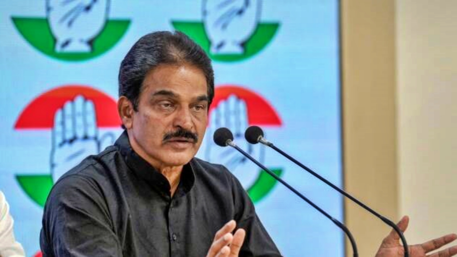 Congress Questions Kerala CM's Silence on Voter Roll Revision