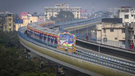 On September 1, Kolkata Metro carried 8.07 lakhs passengers across all corridors.