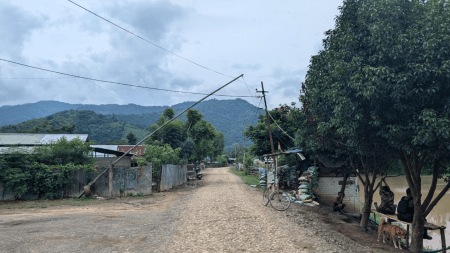 Guarded entry to Leitanpokpi