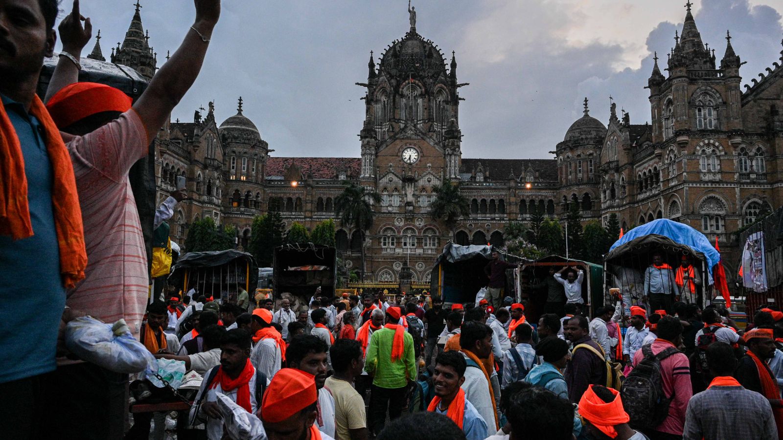 Bombay HC Orders Maratha Quota Protesters to Vacate Mumbai Streets