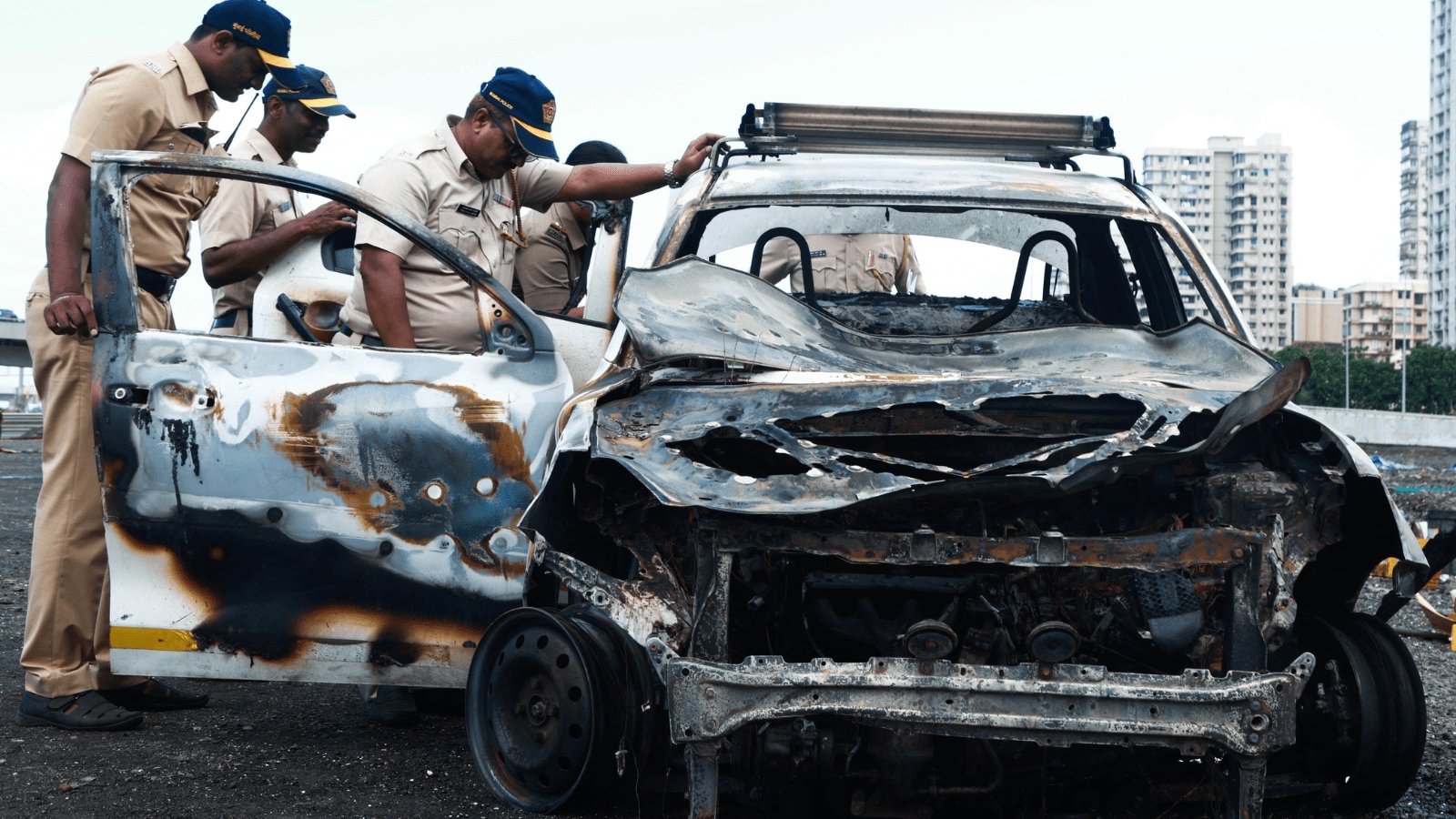 Major traffic logjam at Mumbai’s Coastal Road after car catches fire in ...